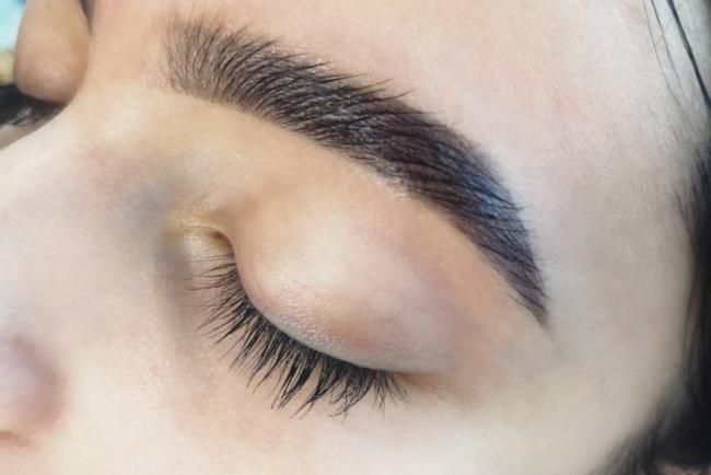 glossy-brows-1 glossy-brows-1