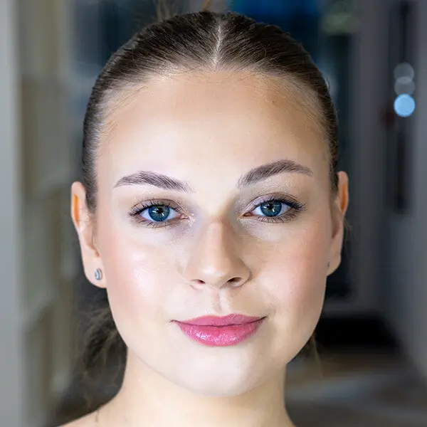 Naturalny efekt stylizacji brwi Eyebar System Pure
